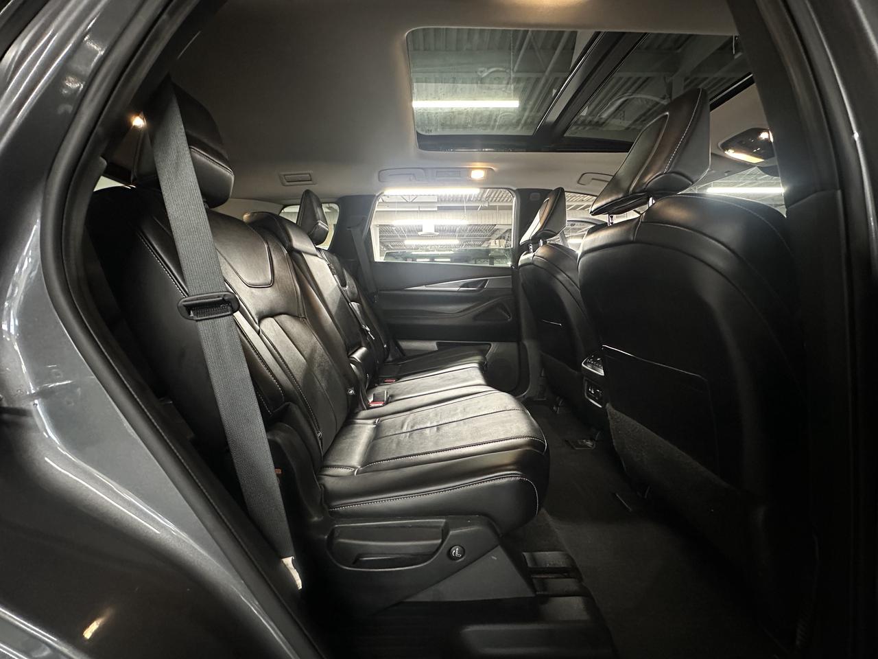 2024 Infiniti QX60 LUXE AWD | Clean CARFAX | 7 Passengers Photo