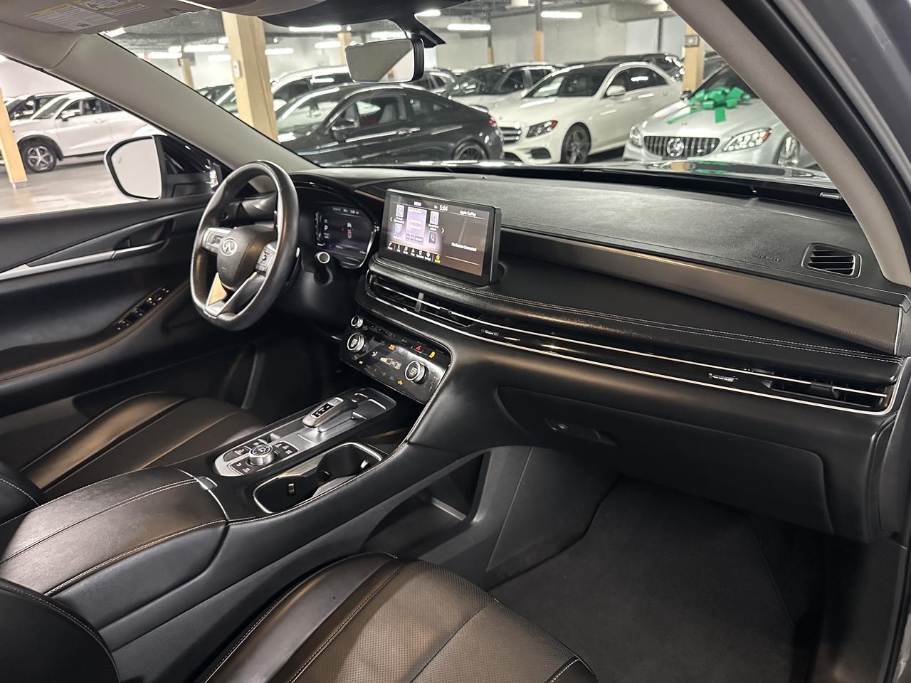 2024 Infiniti QX60 LUXE AWD | Clean CARFAX | 7 Passengers Photo