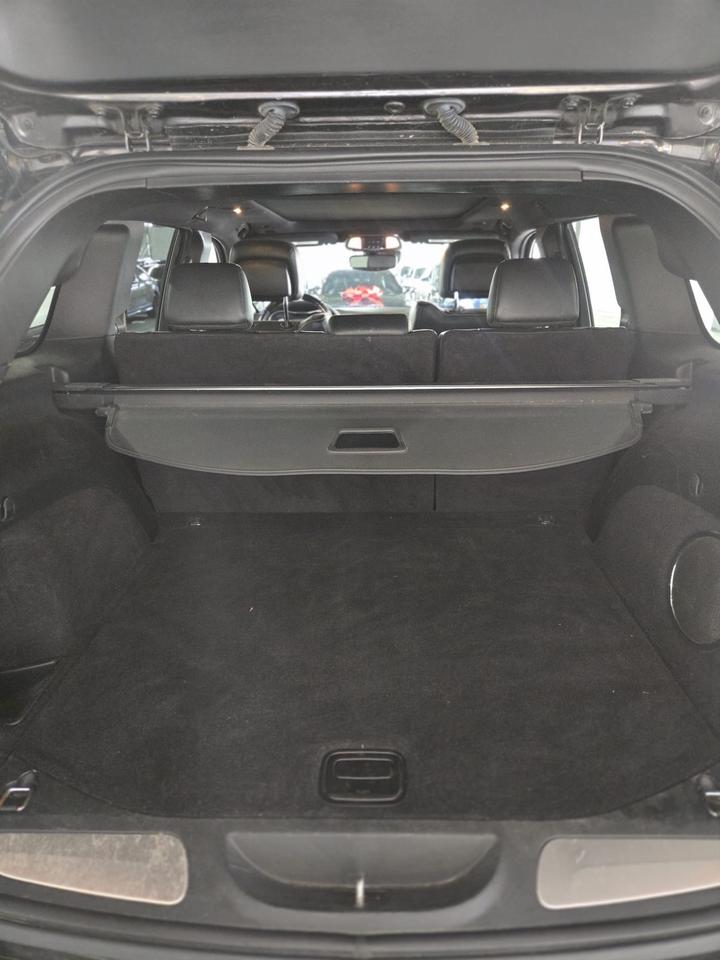 2020 Jeep Grand Cherokee Overland | Clean CARFAX | Dealer Serviced Photo