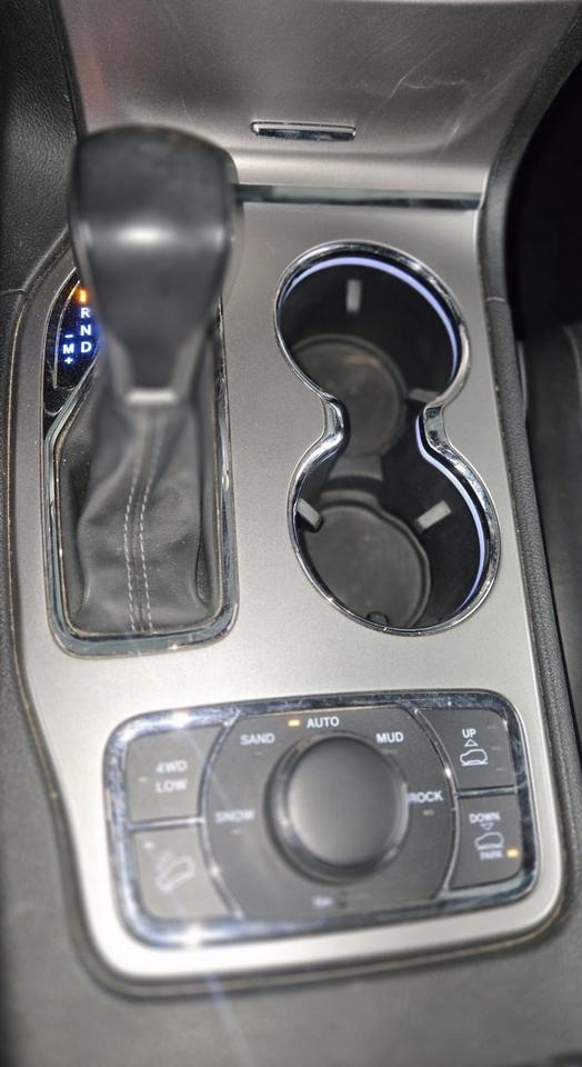 2020 Jeep Grand Cherokee Overland | Clean CARFAX | Dealer Serviced Photo