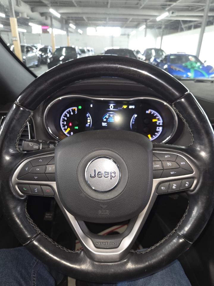 2020 Jeep Grand Cherokee Overland | Clean CARFAX | Dealer Serviced Photo