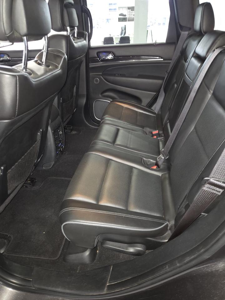 2020 Jeep Grand Cherokee Overland | Clean CARFAX | Dealer Serviced Photo