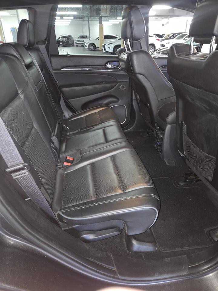 2020 Jeep Grand Cherokee Overland | Clean CARFAX | Dealer Serviced Photo