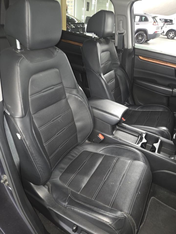2019 Honda CR-V Touring AWD | One Owner | Clean CARFAX | Dealer Serviced Photo