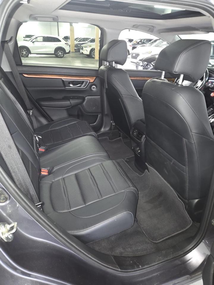 2019 Honda CR-V Touring AWD | One Owner | Clean CARFAX | Dealer Serviced Photo
