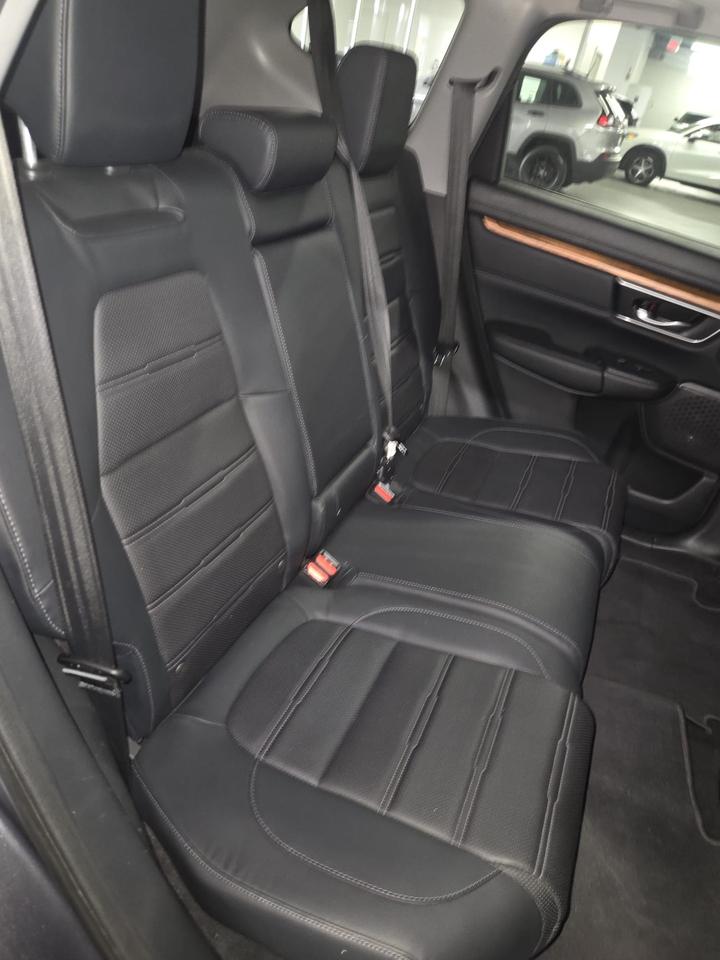 2019 Honda CR-V Touring AWD | One Owner | Clean CARFAX | Dealer Serviced Photo