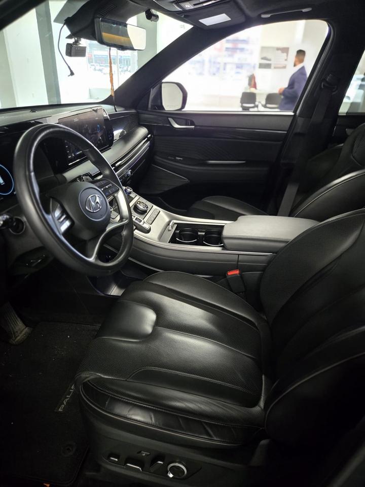 2024 Hyundai PALISADE Ultimate Calligraphy 7-Passenger AWD | One Owner | Clean CARFAX Photo