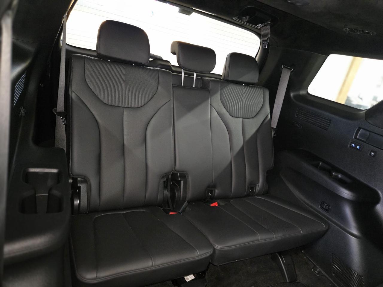 2024 Hyundai PALISADE Ultimate Calligraphy 7-Passenger AWD | One Owner | Clean CARFAX Photo