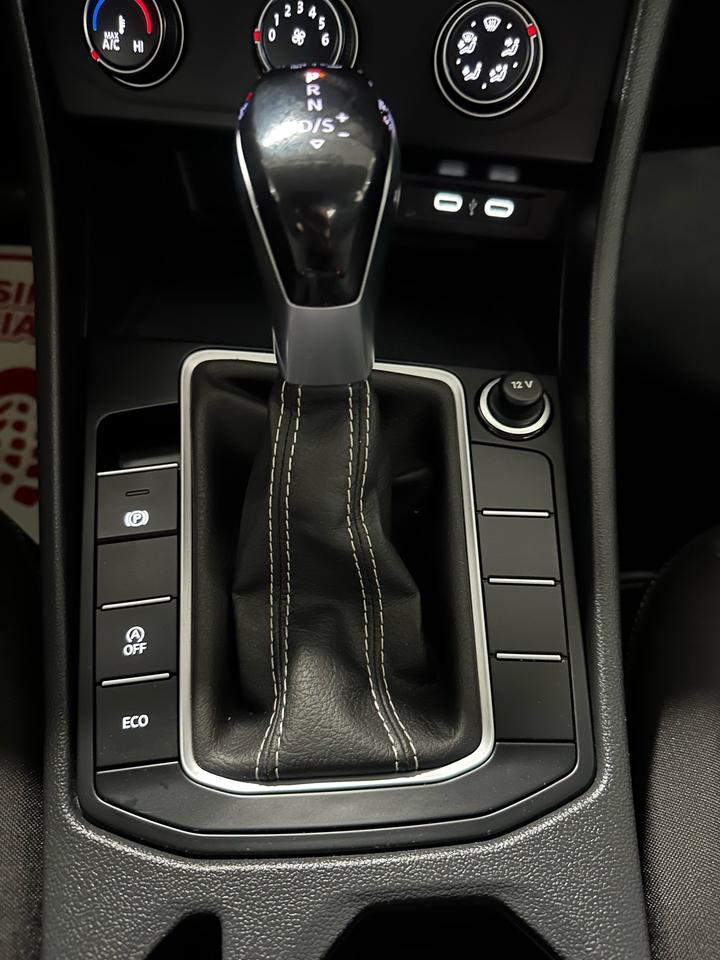 2024 Volkswagen Jetta Trendline | Clean CARFAX | One Owner Photo
