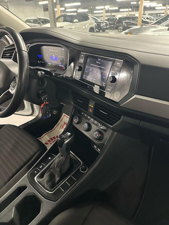 2024 Volkswagen Jetta Trendline | Clean CARFAX | One Owner Photo