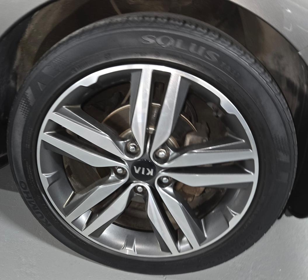 2018 Kia Soul EX Premium | Clean CARFAX | Great Service History | Good Reliability Rating by CARFAX Photo