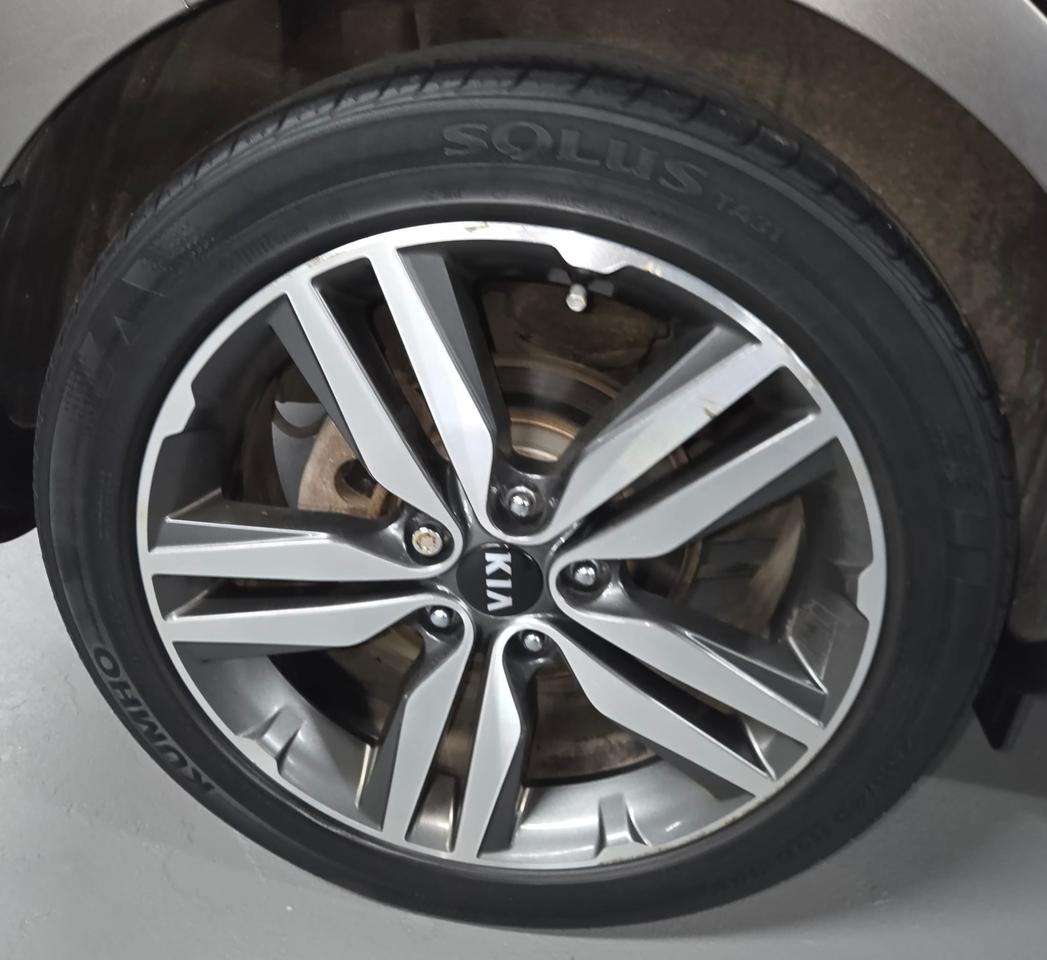 2018 Kia Soul EX Premium | Clean CARFAX | Great Service History | Good Reliability Rating by CARFAX Photo