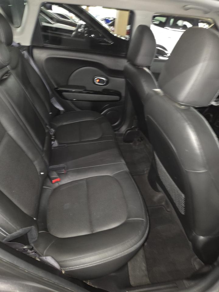 2018 Kia Soul EX Premium | Clean CARFAX | Great Service History | Good Reliability Rating by CARFAX Photo