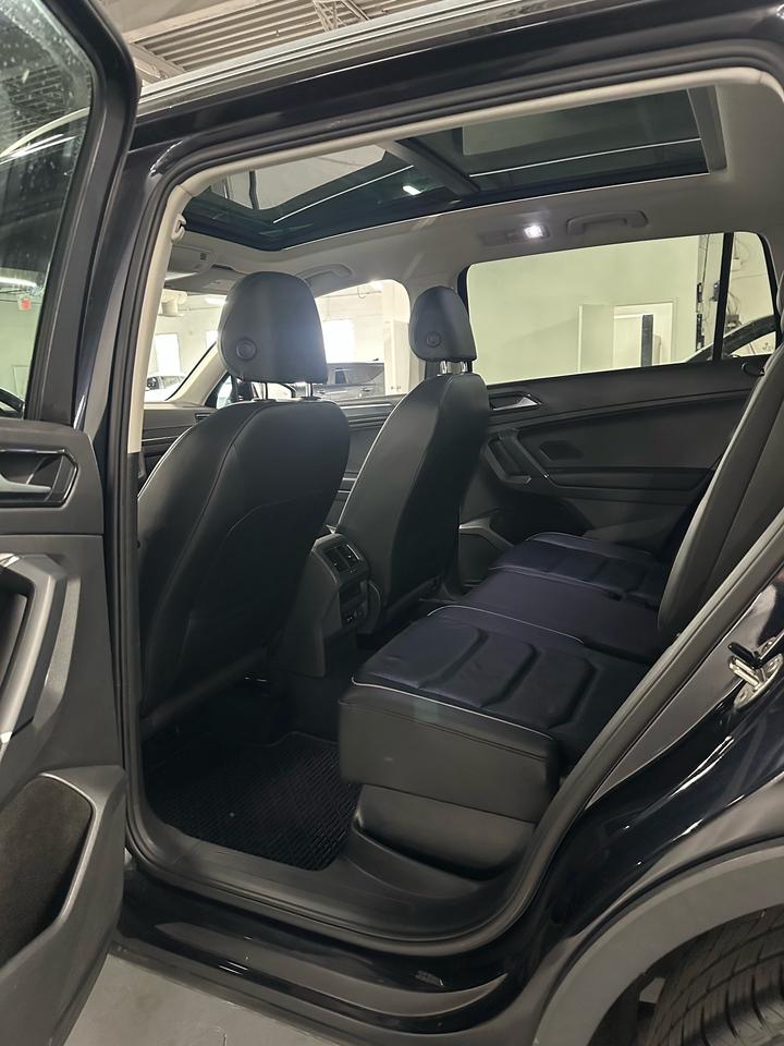 2018 Volkswagen Tiguan Highline 4MOTION | Accident Free | Dealer Serviced | Good Reliability Rating by CARFAX Photo