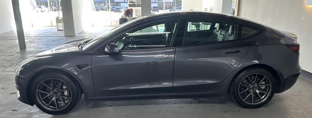 2021 Tesla Model 3 Standard Range Plus | One Owner | Ontario Vehicle Photo4