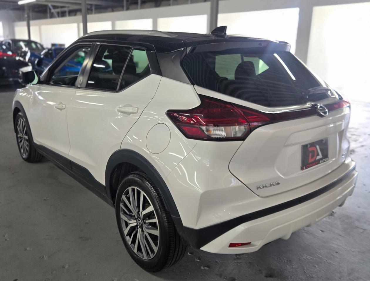 2021 Nissan Kicks SV | Clean CARFAX | 100 % Dealer Serviced Photo