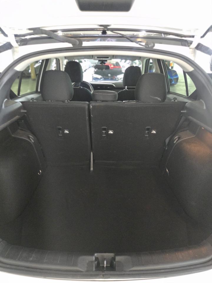 2021 Nissan Kicks SV | Clean CARFAX | 100 % Dealer Serviced Photo