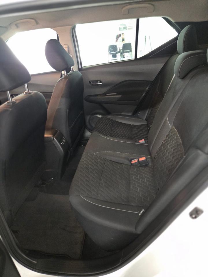 2021 Nissan Kicks SV | Clean CARFAX | 100 % Dealer Serviced Photo