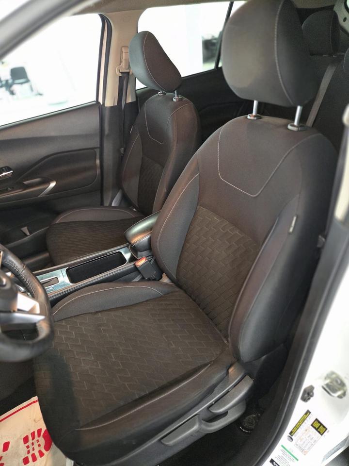 2021 Nissan Kicks SV | Clean CARFAX | 100 % Dealer Serviced Photo