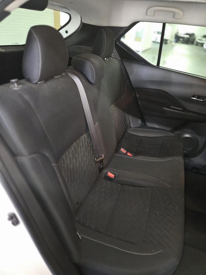 2021 Nissan Kicks SV | Clean CARFAX | 100 % Dealer Serviced Photo