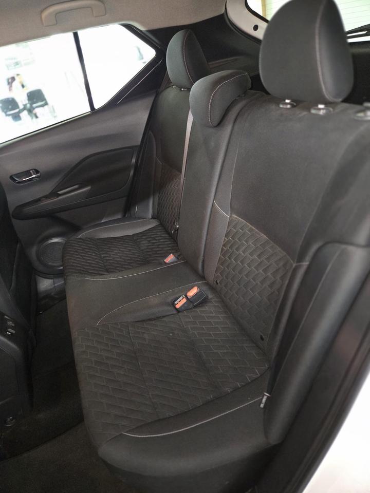 2021 Nissan Kicks SV | Clean CARFAX | 100 % Dealer Serviced Photo