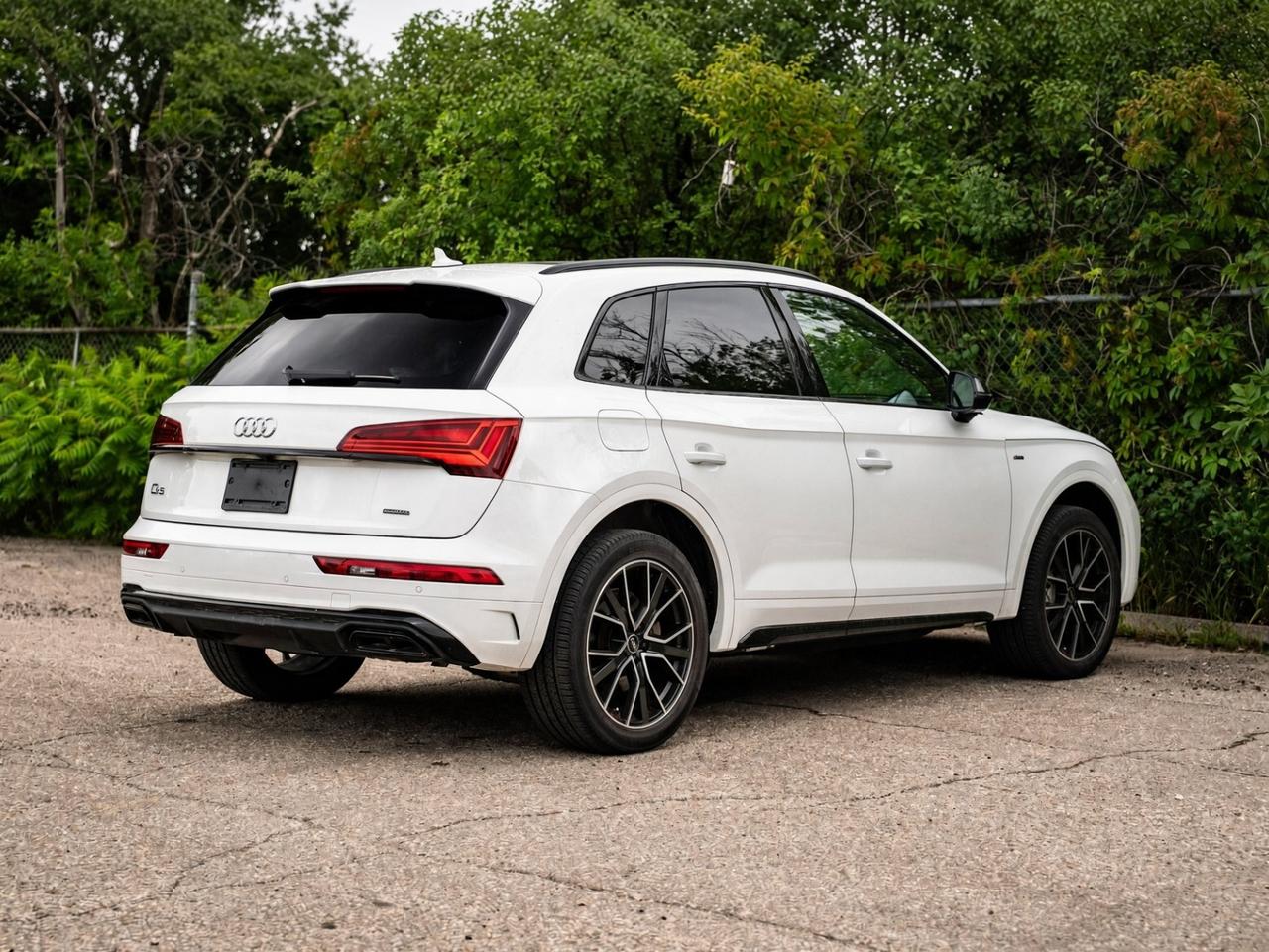 2023 Audi Q5 Progressiv S Line Black Optics | One Owner | Dealer Serviced Photo4