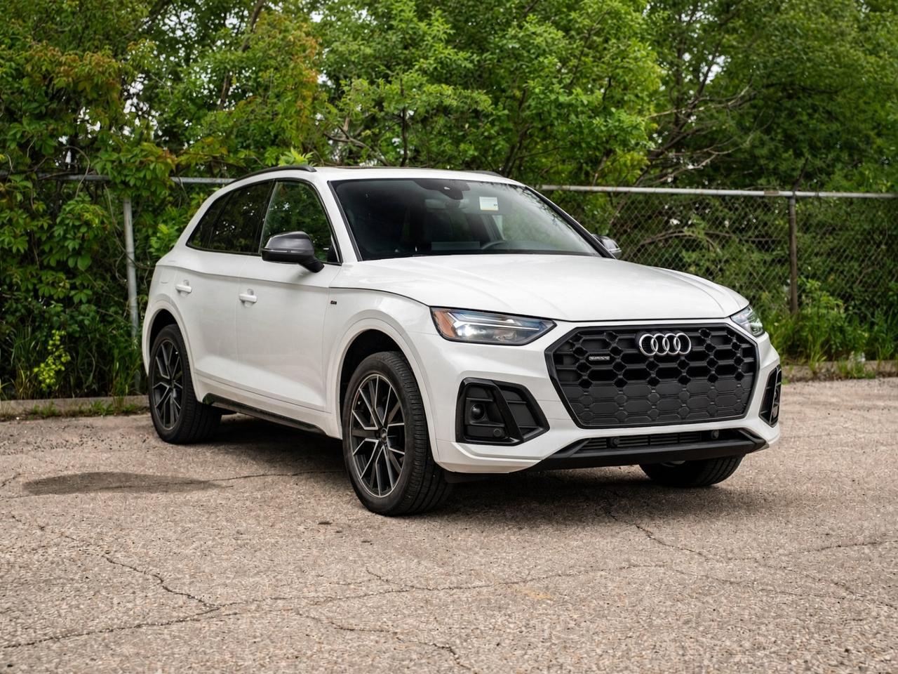 2023 Audi Q5 Progressiv S Line Black Optics | One Owner | Dealer Serviced Photo1