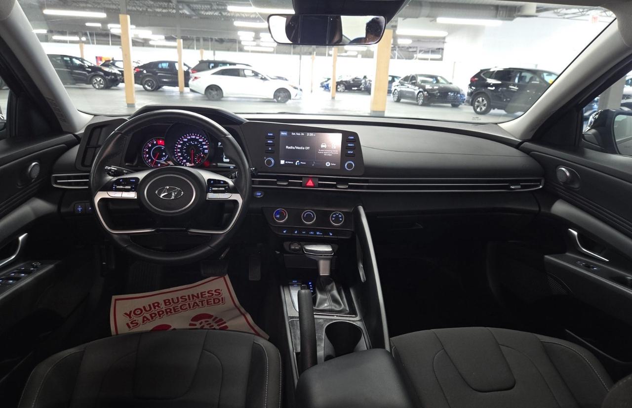 2023 Hyundai Elantra PREFERRED | CLEAN CARFAX Photo