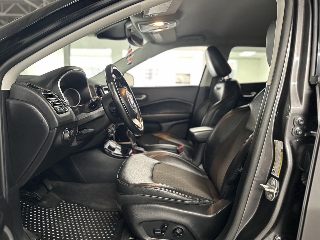 2020 Jeep Compass Altitude 4x4 | Great Service History Photo