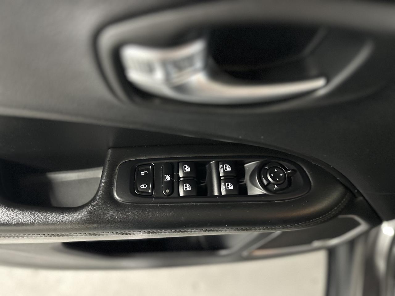 2020 Jeep Compass Altitude 4x4 | Great Service History Photo
