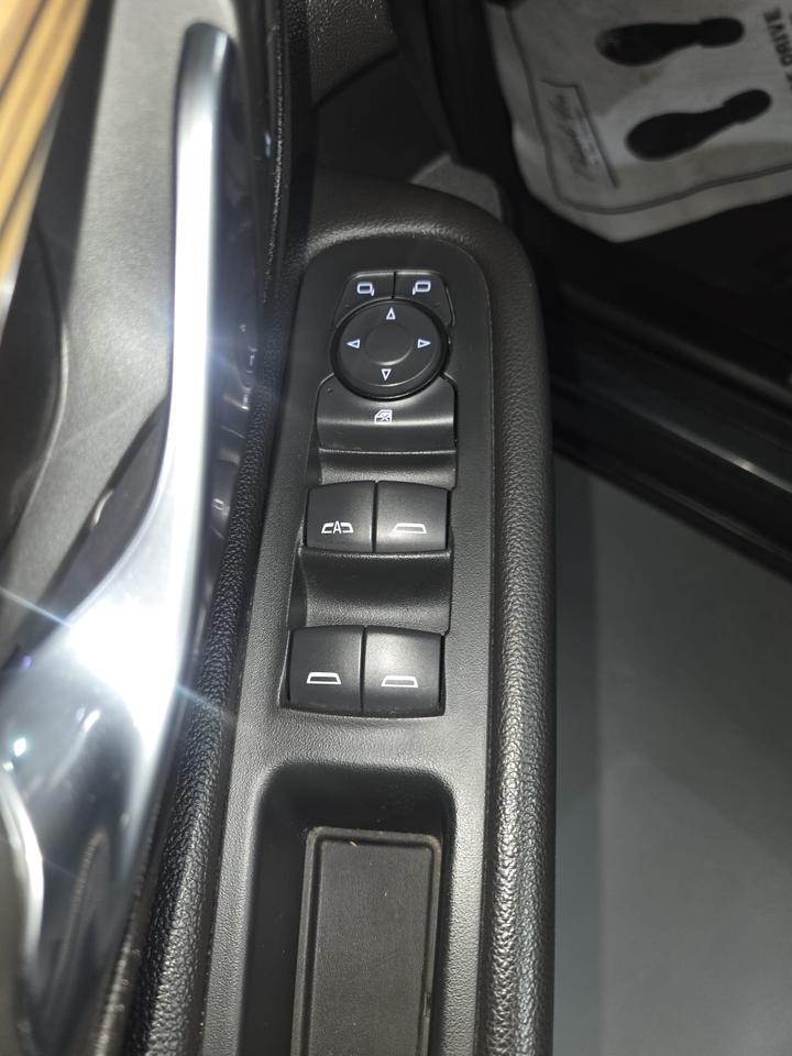 2019 GMC Terrain SLE | Clean CARFAX | Heated Seats | Reverse Camera Photo