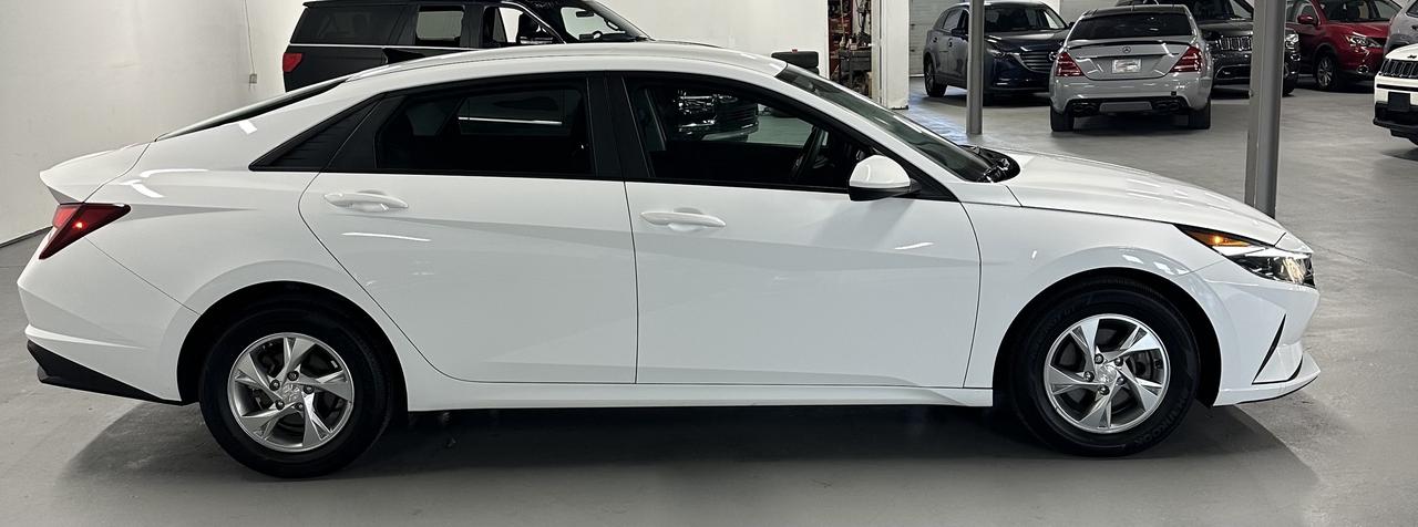 2023 Hyundai Elantra Essential | One Owner Photo