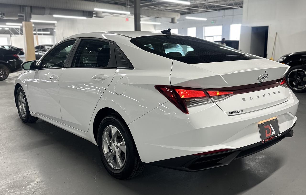 2023 Hyundai Elantra Essential | One Owner Photo