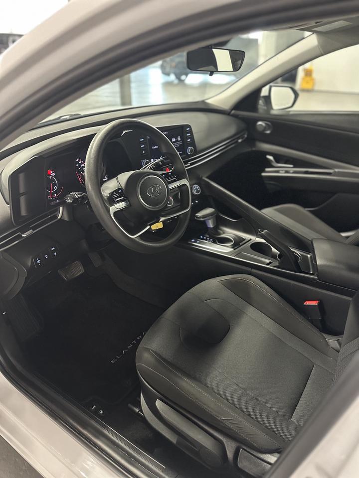 2023 Hyundai Elantra Essential | One Owner Photo