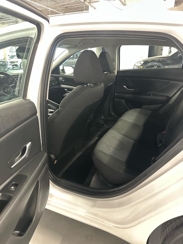 2023 Hyundai Elantra Essential | One Owner Photo
