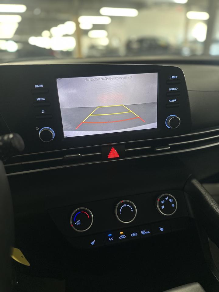 2023 Hyundai Elantra Essential | One Owner Photo