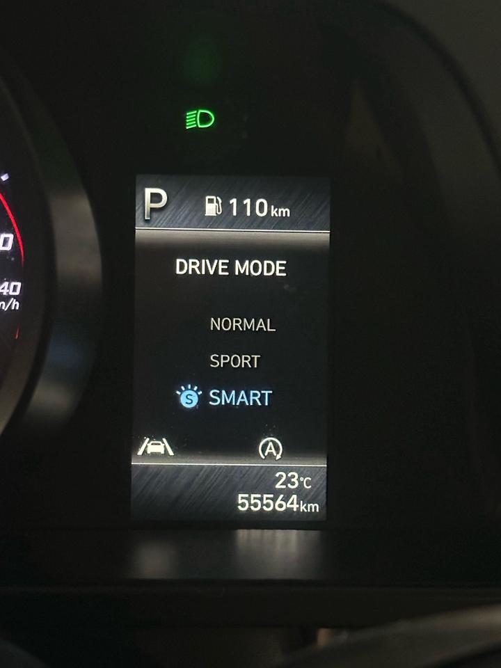2023 Hyundai Elantra Essential | One Owner Photo