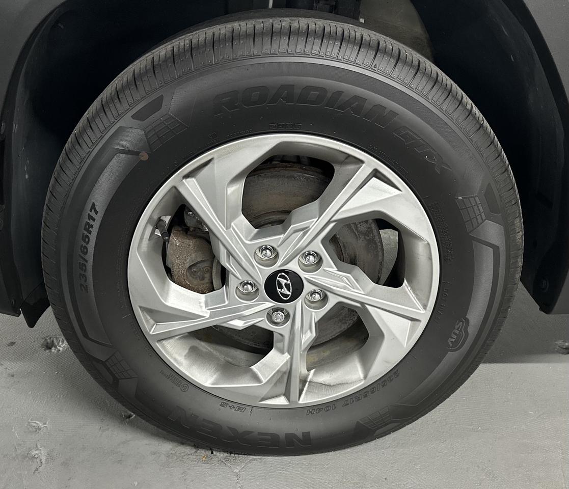 2024 Hyundai Tucson Preferred AWD | Clean CARFAX Photo