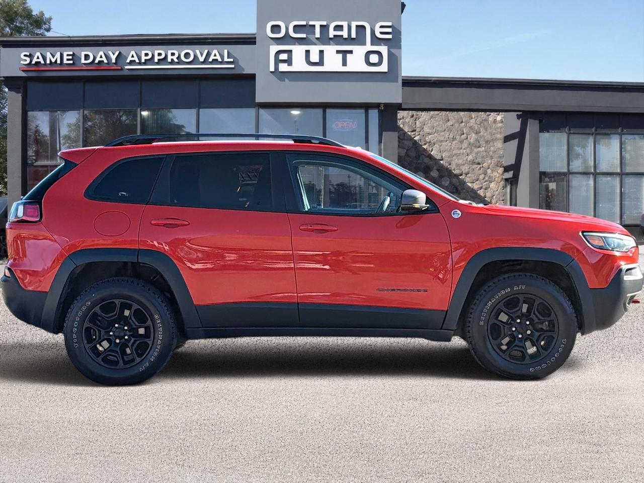 2021 Jeep Cherokee Trailhawk Photo