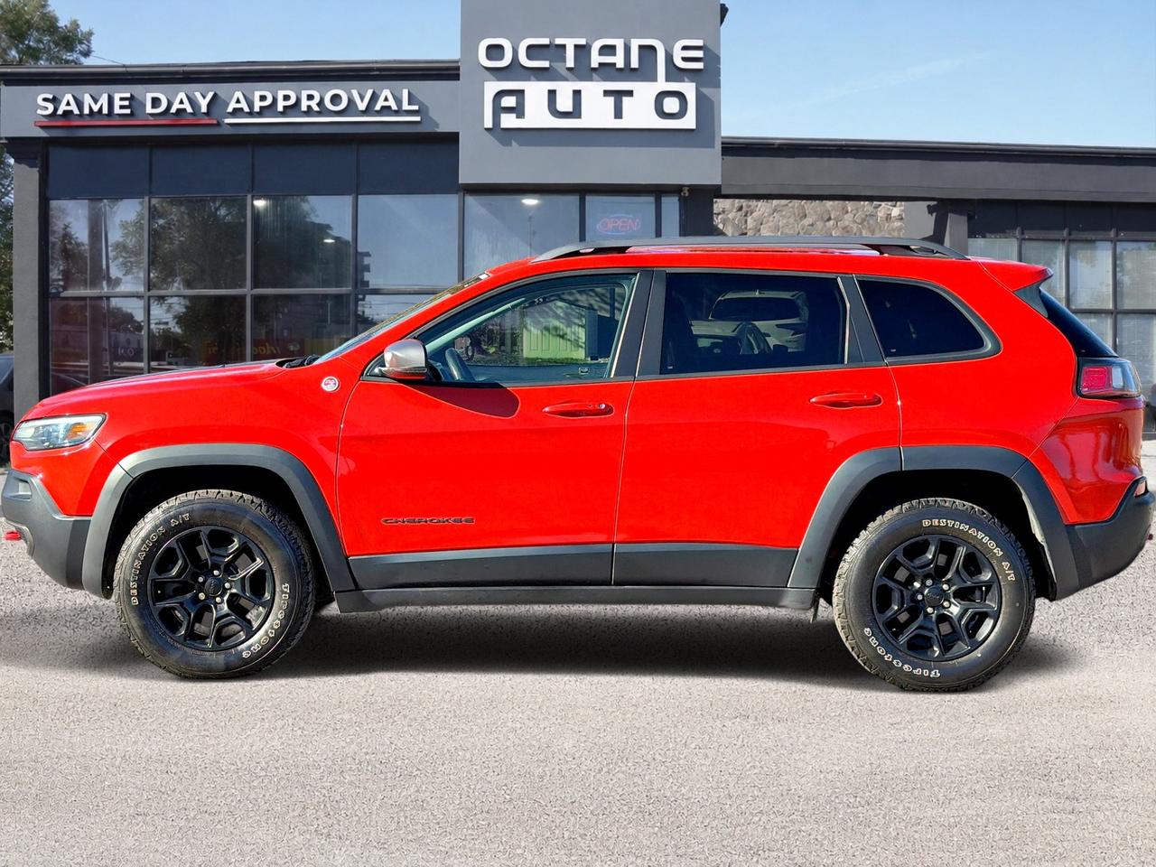 2021 Jeep Cherokee Trailhawk Photo