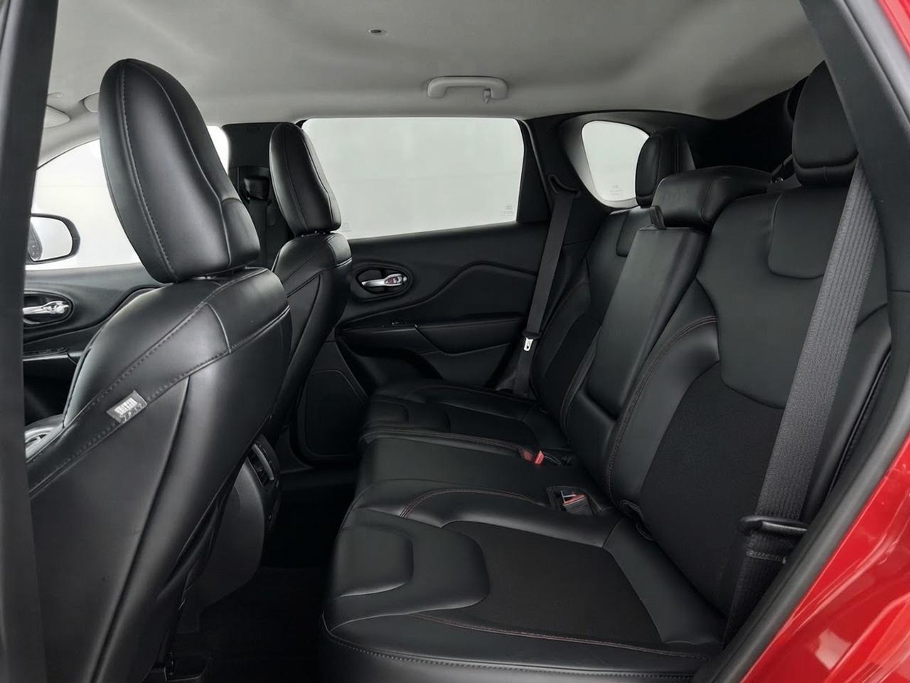 2021 Jeep Cherokee Trailhawk Photo