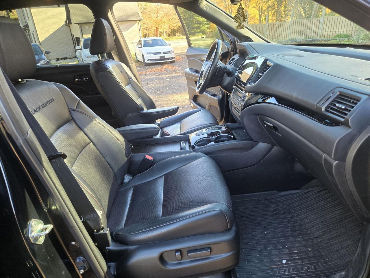 2019 Honda Pilot Black Edition - Photo #17