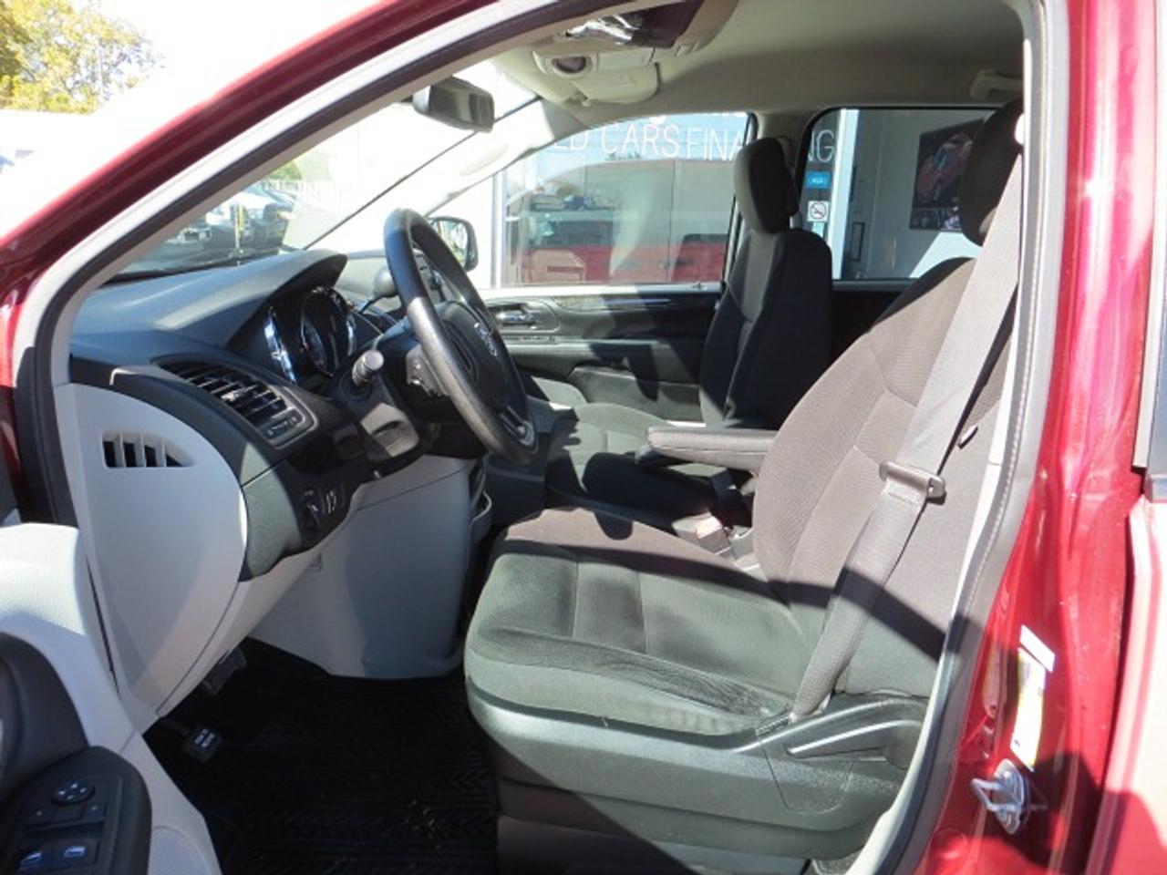 2018 Dodge Grand Caravan CERTIFIED, ONLY 61K, REAR CAMERA, 7 PASS Photo