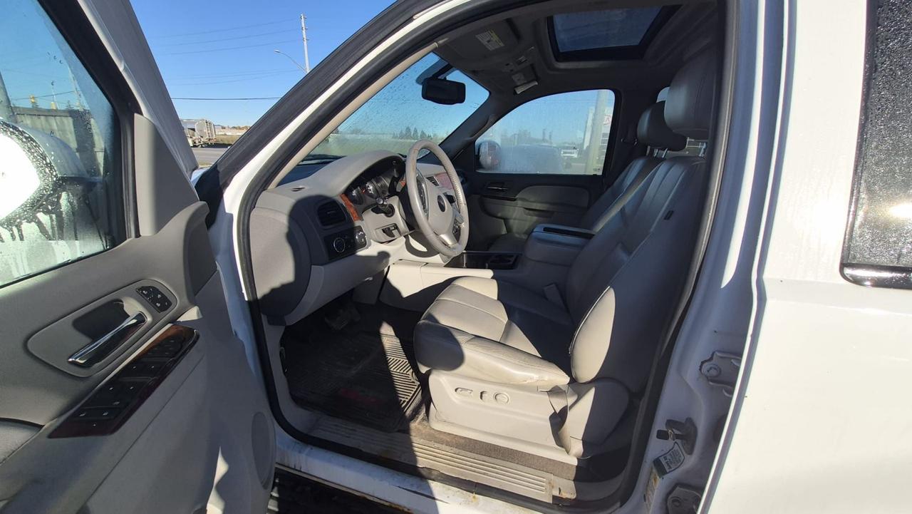 2011 GMC Yukon SLT, ELECTRICAL ISSUE, AS IS NO START Photo