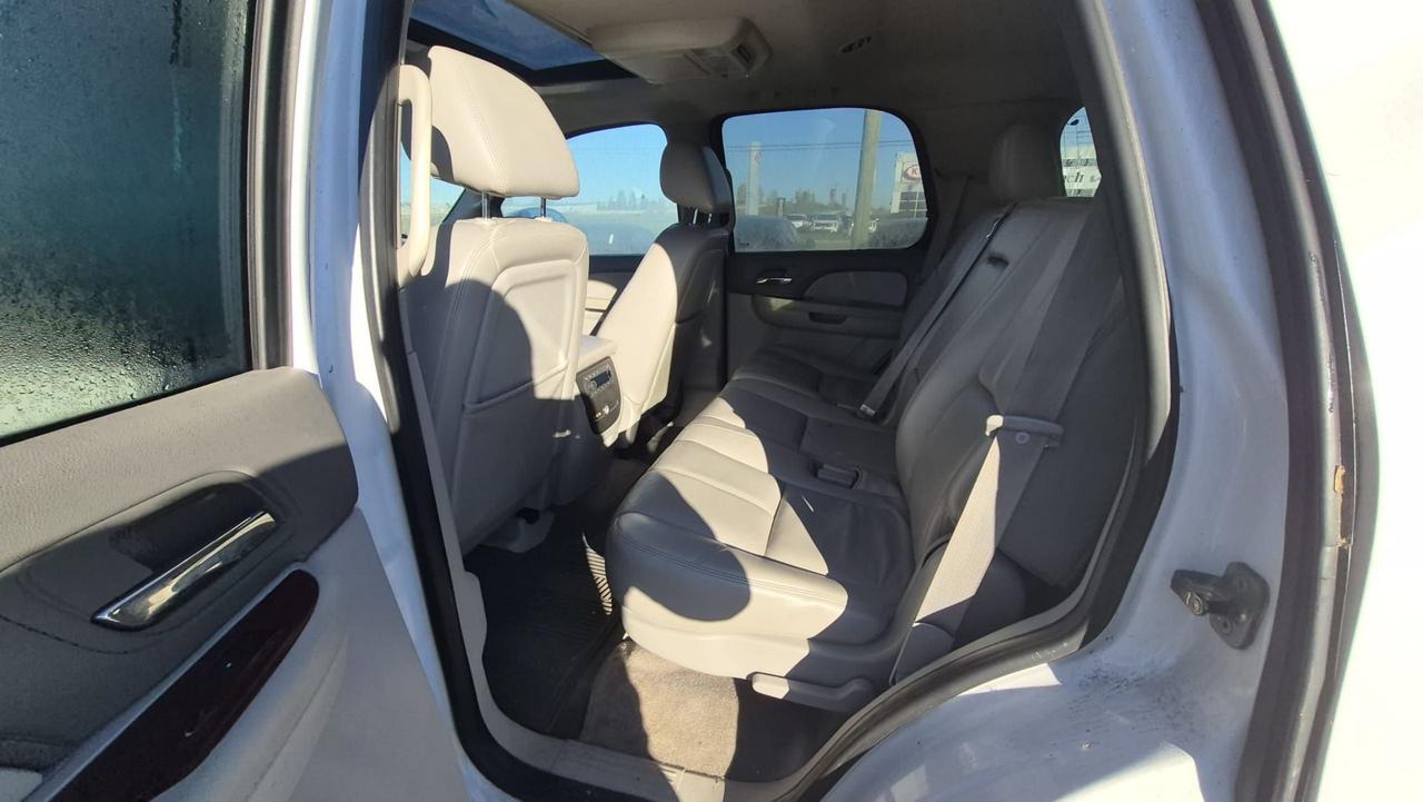 2011 GMC Yukon SLT, ELECTRICAL ISSUE, AS IS NO START Photo