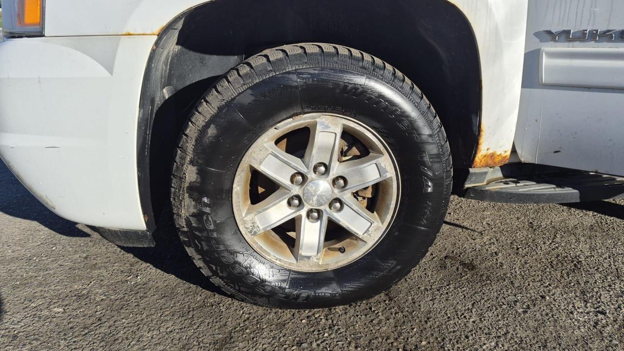 2011 GMC Yukon SLT, ELECTRICAL ISSUE, AS IS NO START Photo