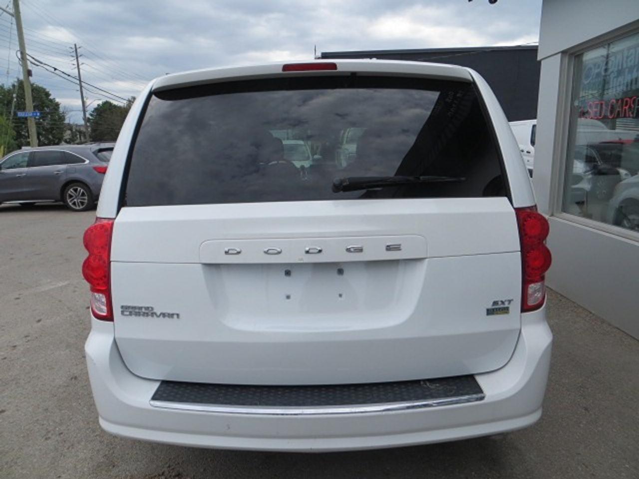 2017 Dodge Grand Caravan CERTIFIED, ONLY 29,000KM, 7 PASS, B-TOOTH Photo