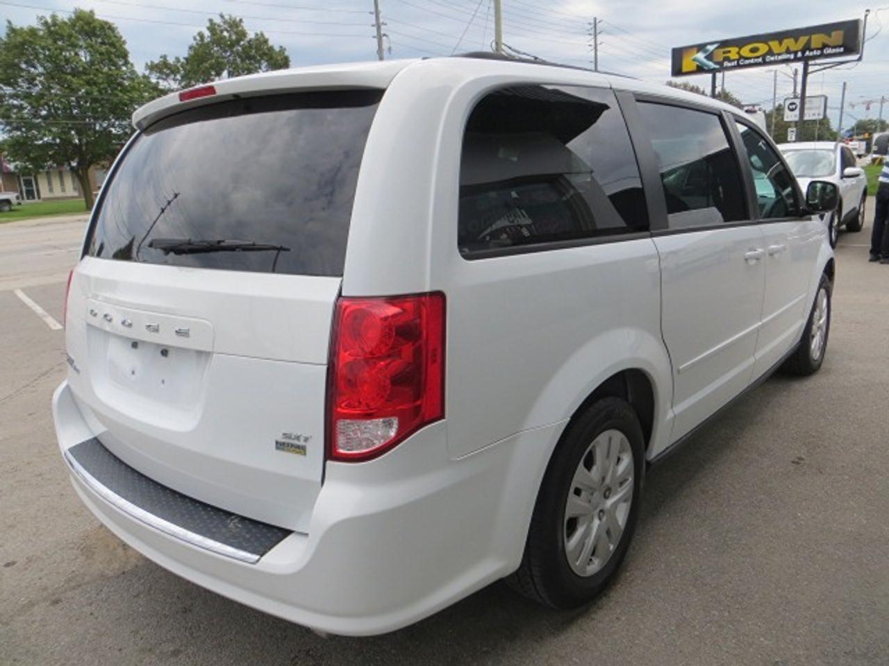2017 Dodge Grand Caravan CERTIFIED, ONLY 29,000KM, 7 PASS, B-TOOTH Photo