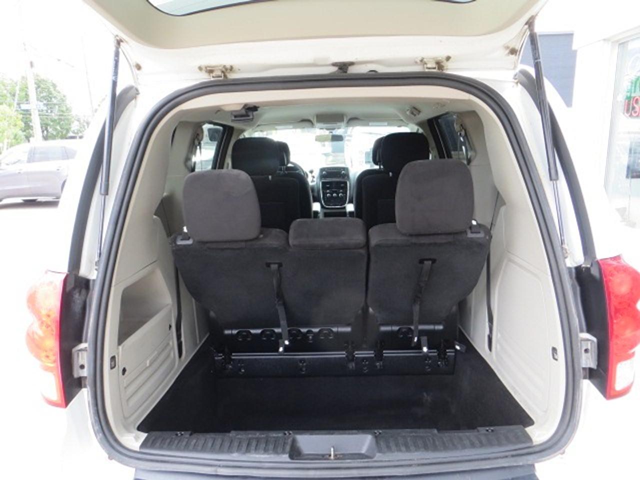 2017 Dodge Grand Caravan CERTIFIED, ONLY 29,000KM, 7 PASS, B-TOOTH Photo