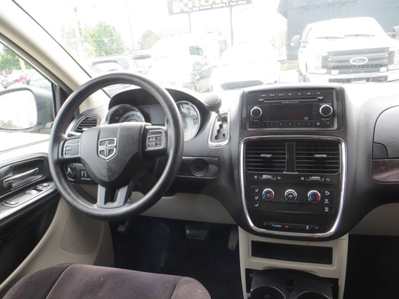 2017 Dodge Grand Caravan CERTIFIED, ONLY 29,000KM, 7 PASS, B-TOOTH Photo